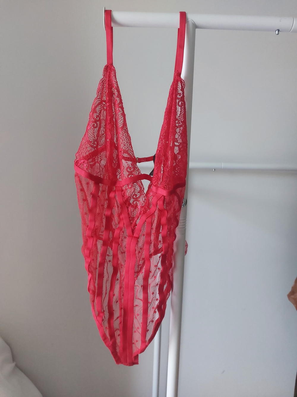 Rene Rofe Red Lace Strappy Teddy Bodysuit M/L